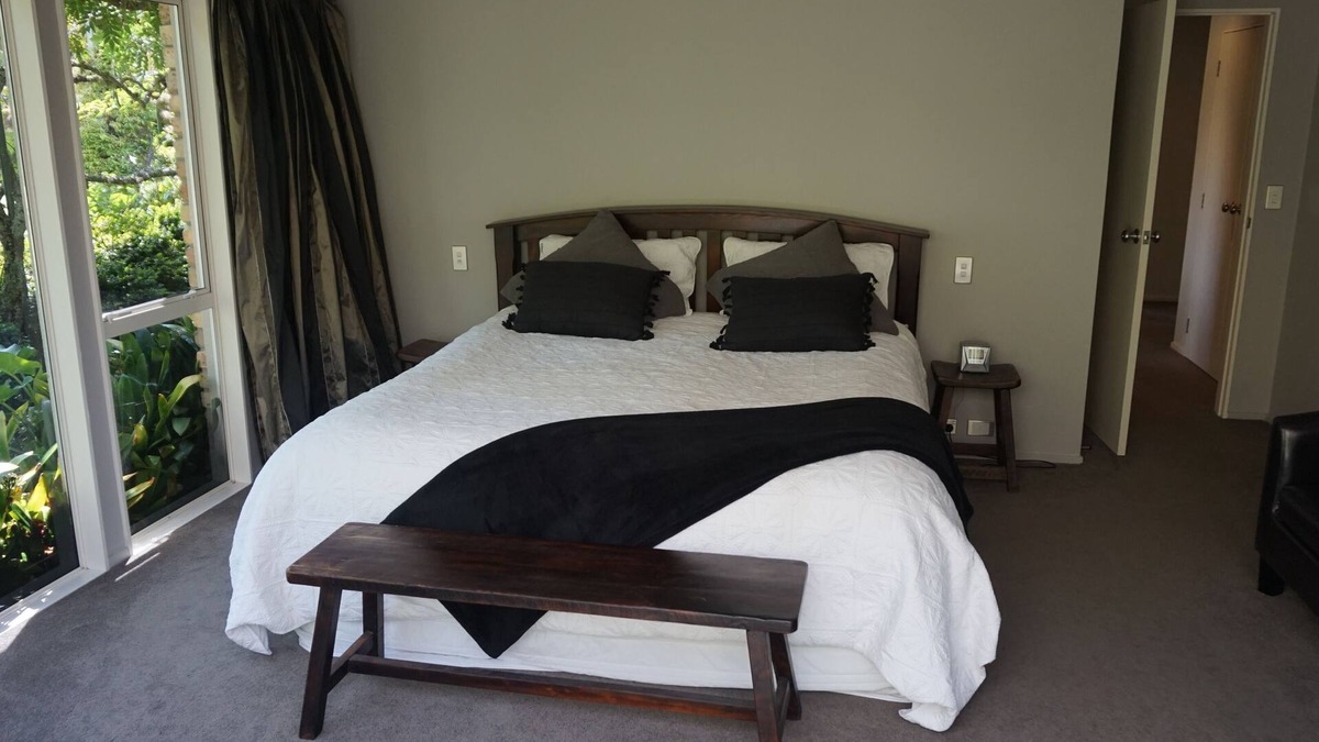 Coatesville Apartment | Spacious comfort quiet private garden setting