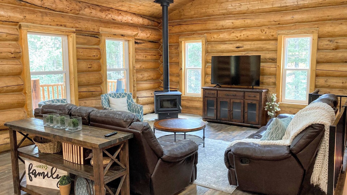 Spring Valley Cabin | Spacious Comfortable Cabin