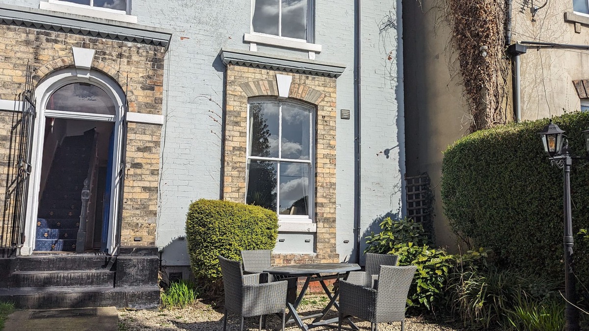 Headingley House | Spacious, Comfortable Georgian 4 brd Home, Headingly Stadium, Leeds Uni & Arena.