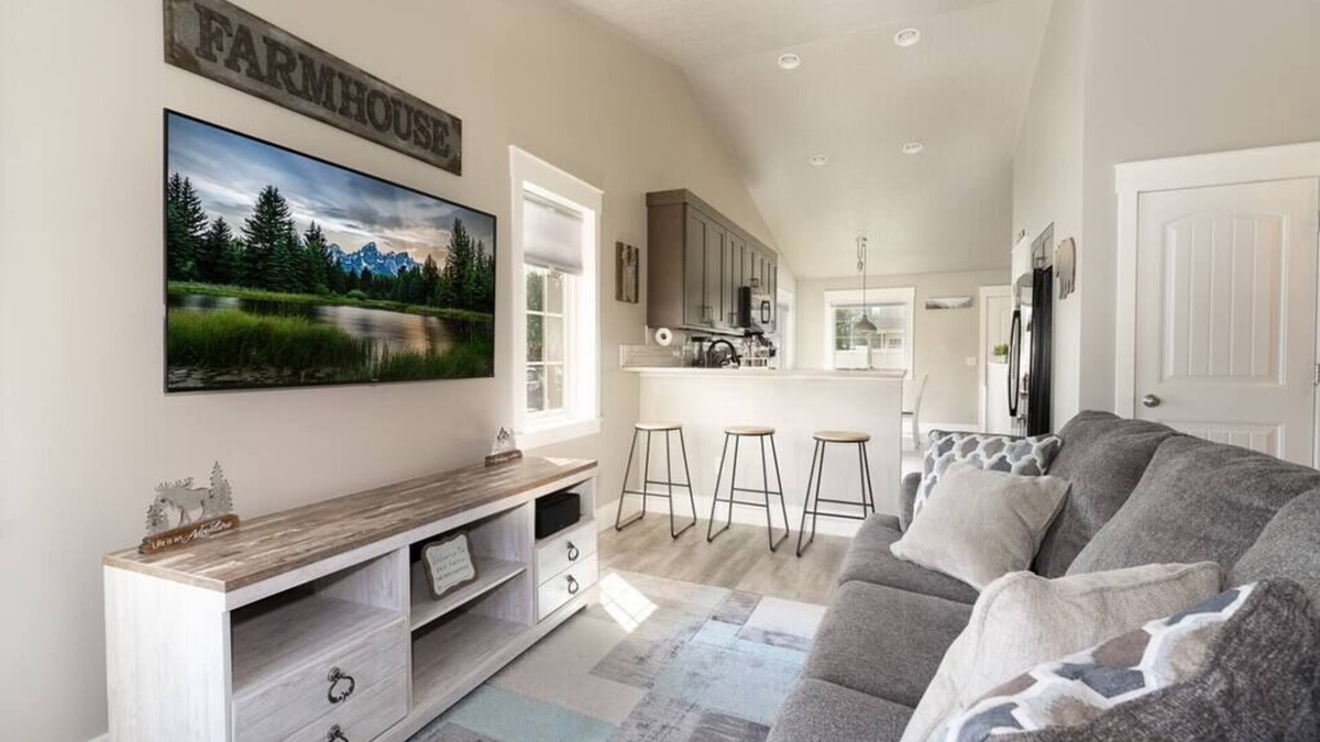 Billings House | Spacious & Comfy home near the Yellowstone River!