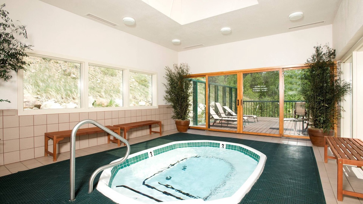 Keystone Condo | Spacious Condo with Hot Tub, Shuttle + Ski Storage