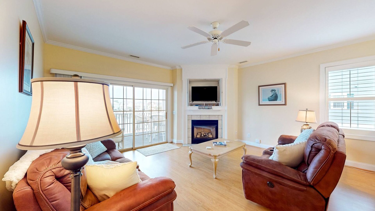 St. James Condo | Spacious condo with marina & Intercoastal views, screened-in balconies, W/D & AC