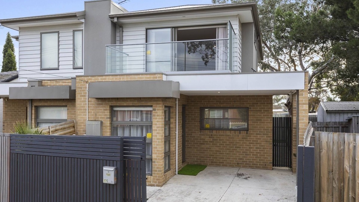 Corio House | Spacious Corio Townhouse Near Ferry & Waterfront