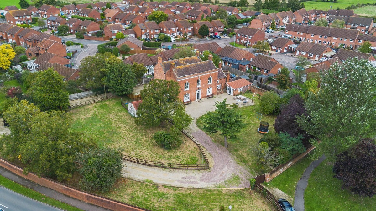 Northway Other | Spacious, Cosy Cotswolds Farmhouse with Annex