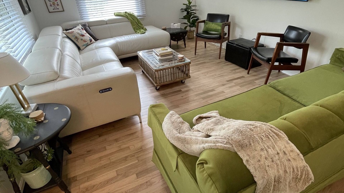 Shipshewana Cottage | Spacious cottage by lake & walking trails, 1 mile from downtown Shipshe.
