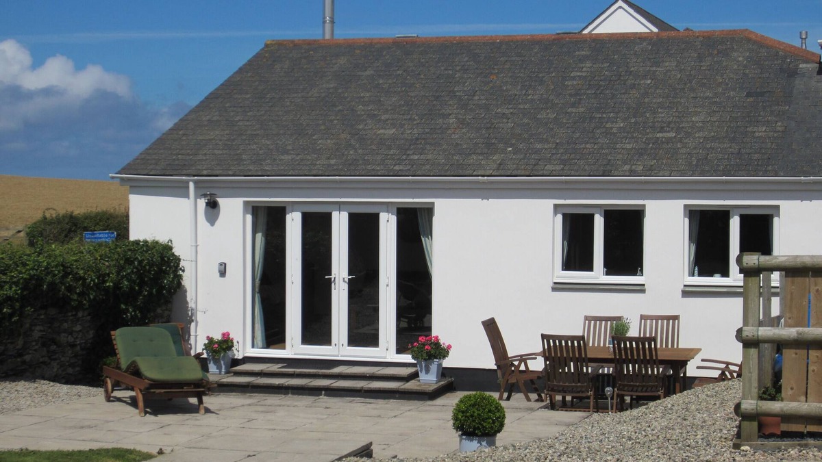 Port Isaac House | Spacious cottage on the outskirts of Port Isaac with large garden and parking.