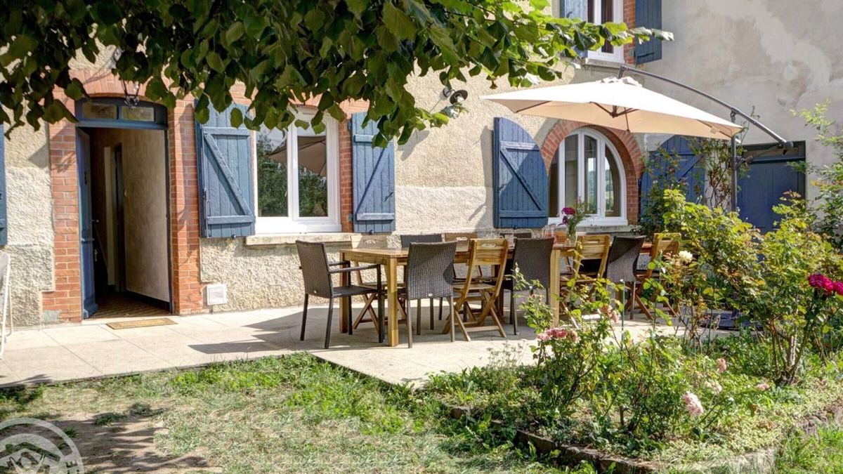 Cottance Cottage | Spacious cottage with garden and children's games, near St-Etienne and Lyon