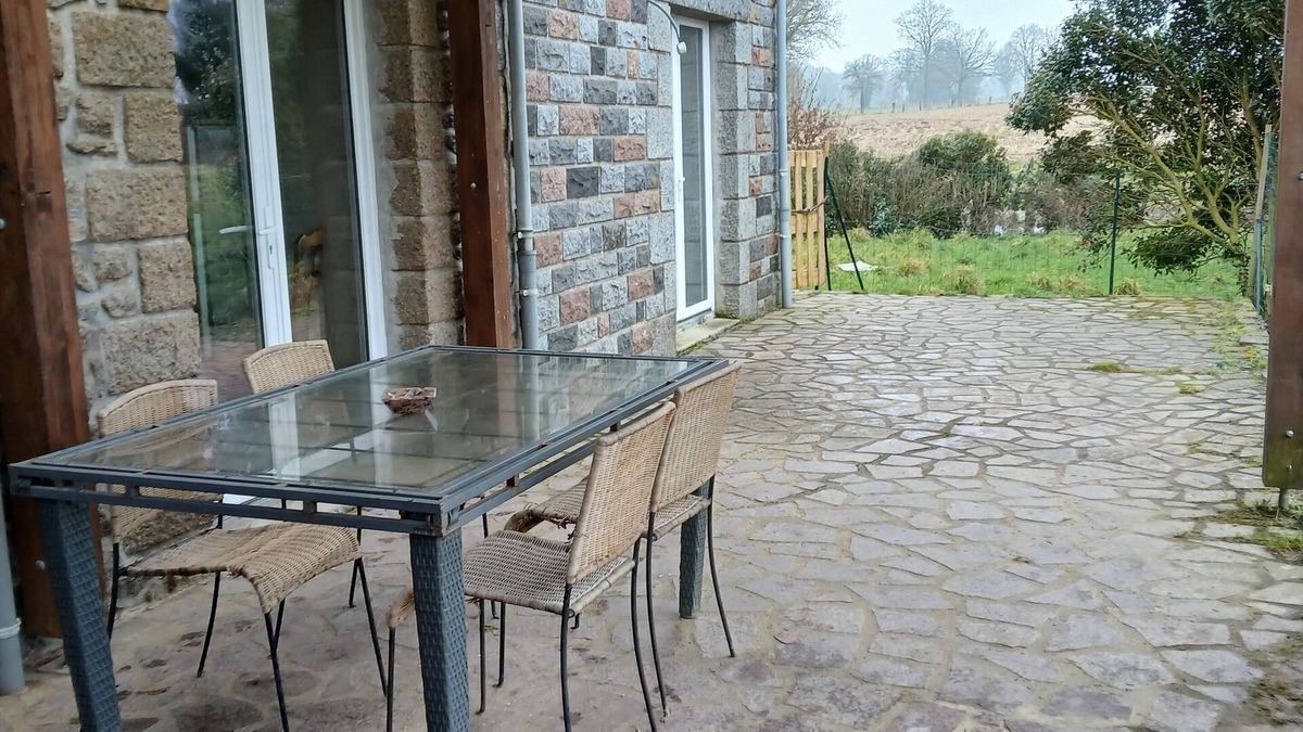 Maen-Roch House | Spacious country house with many sights nearby
