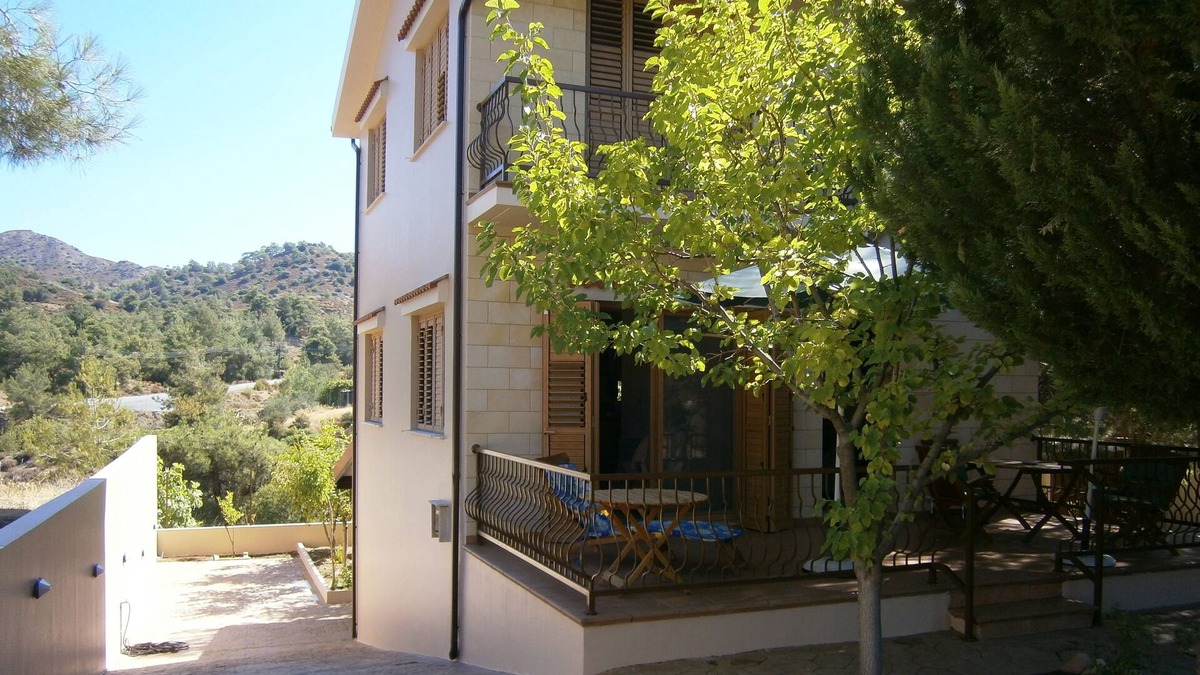 Trimiklini House | Spacious country house with fireplace, AC and WIFI