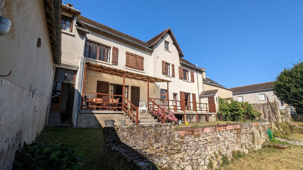 Lurais Cottage | Spacious country house with garden and fireplace near a beach