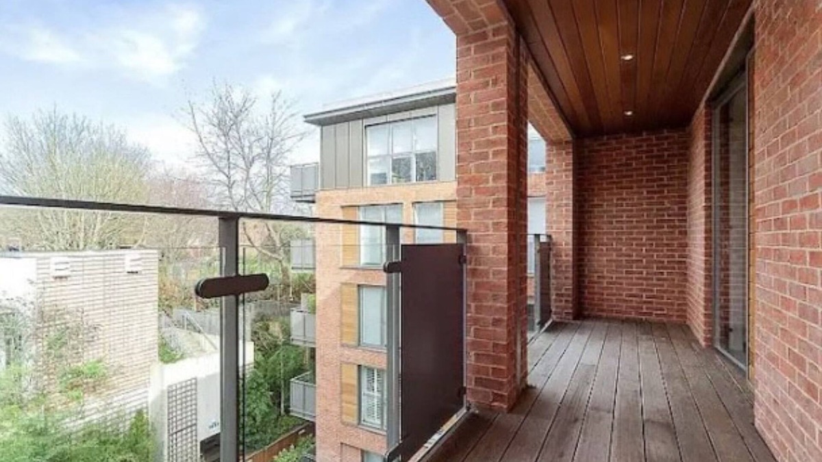 Fortune Green Apartment | Spacious cozy apartment in West Hampstead 2 bedroom