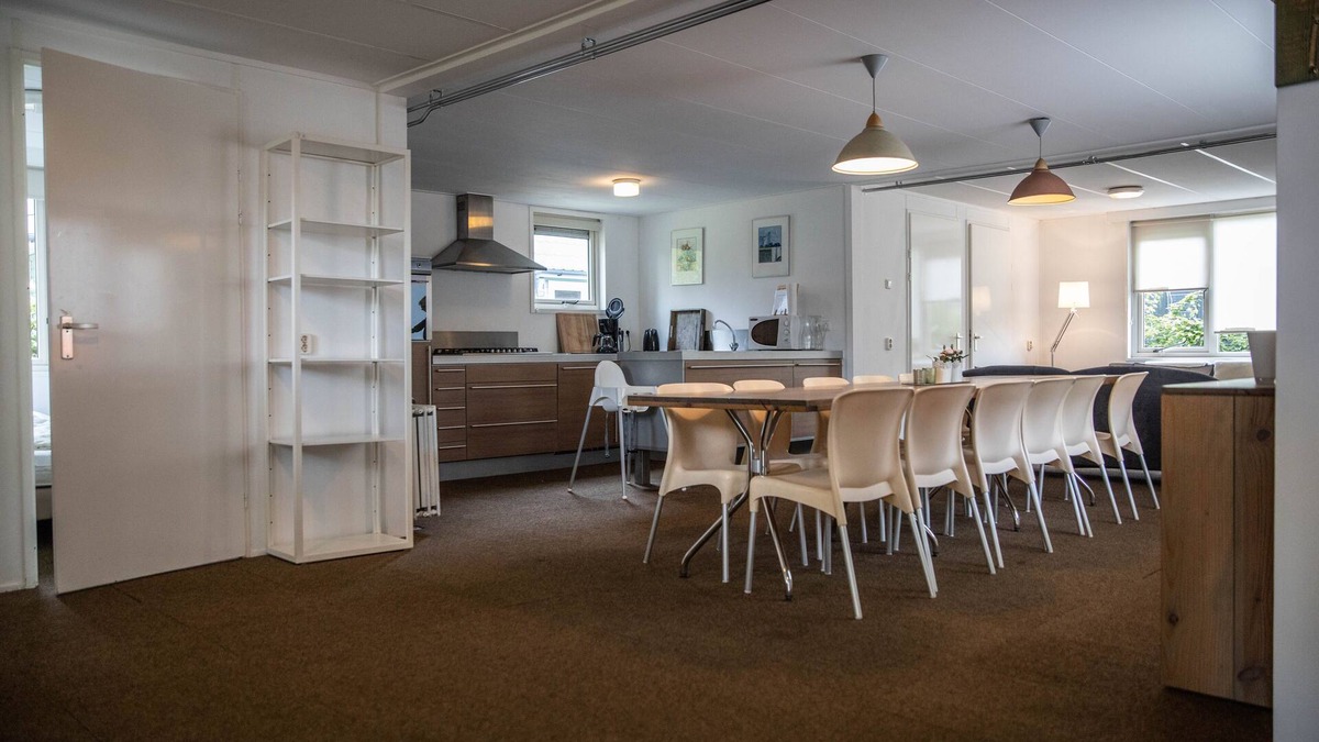 Linde House | Spacious & cozy holiday bungalow "Frank" in wooded area (12 people)
