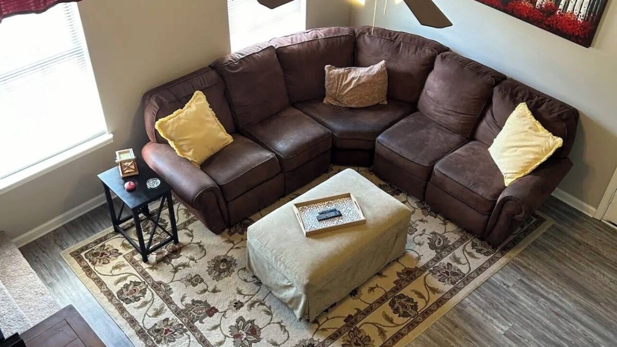 Fairforest House | Spacious & Cozy Townhome w yard. Min away from I85 & I26, restaurants & shopping