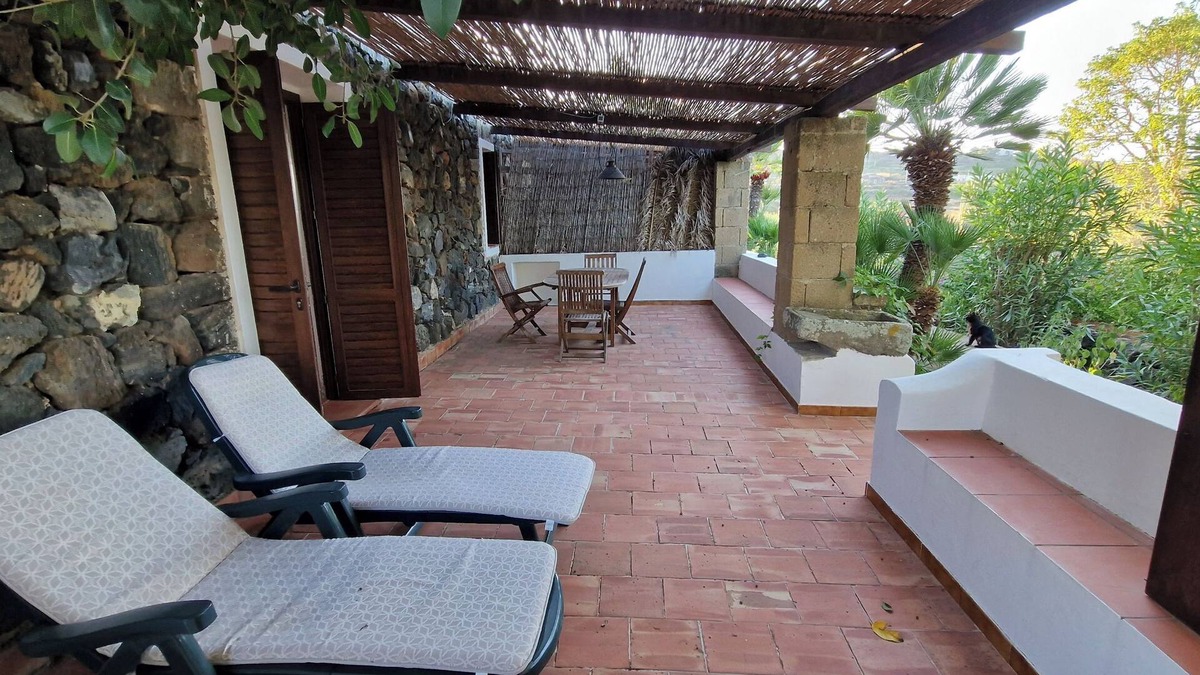 Kamma Apartment | Spacious Dammuso for families and friends!