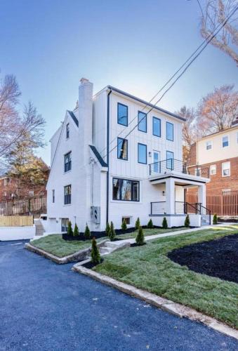 Washington House | Spacious DC Stay 7BR 5BA Sleeps 16