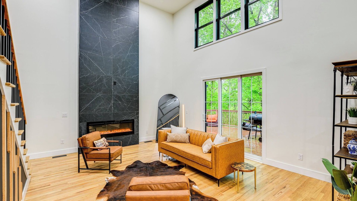 West Meade House | Spacious Deck: Contemporary Home in Nashville!