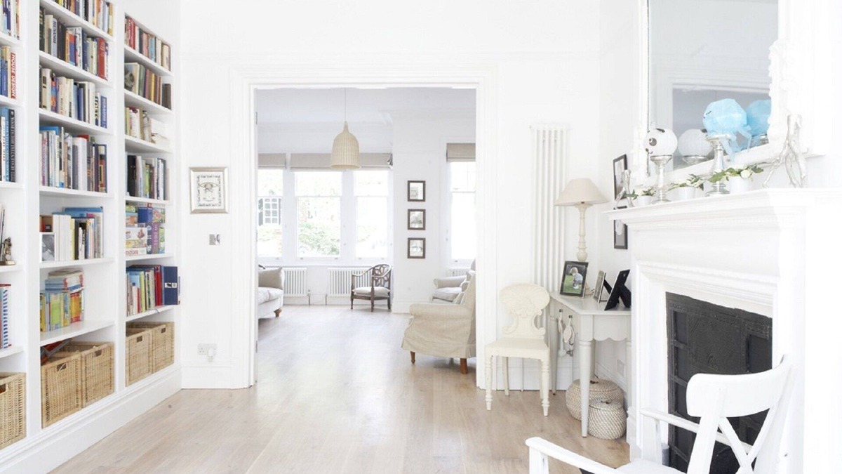 St. Leonard's House | Spacious Detached London Family Home (sleeps 10-11)