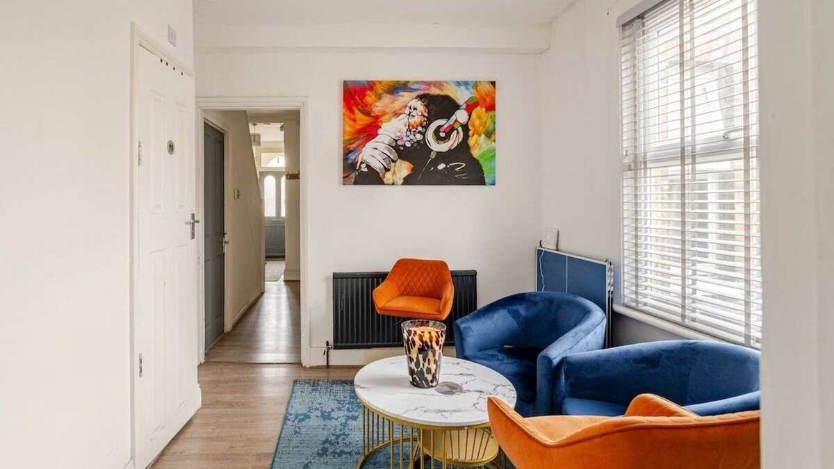 Uxbridge South House | Spacious double BR near Heathrow 3