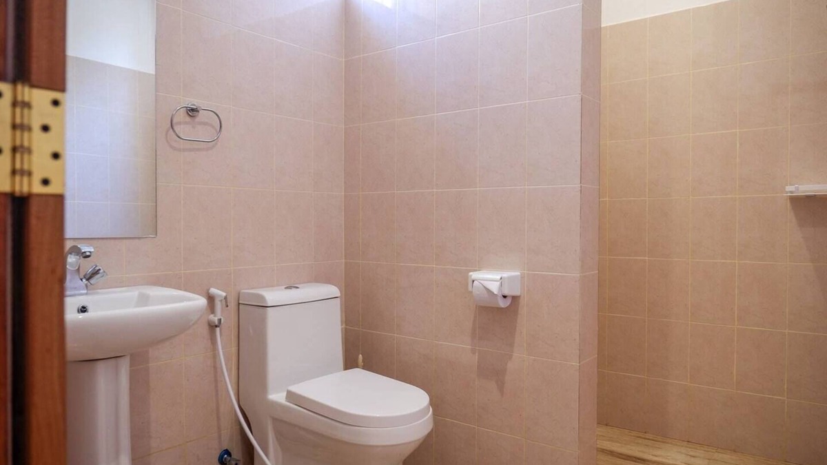 Nungwi Bed & Breakfast | Spacious Double Room no4 in Nungwi near the beach