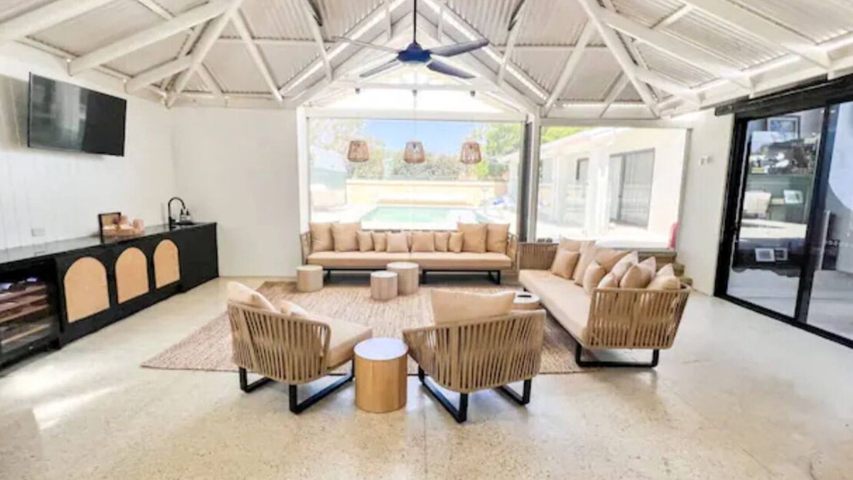 Duncraig House | Spacious Duncraig Dream Home, pool, outdoor entertaining!