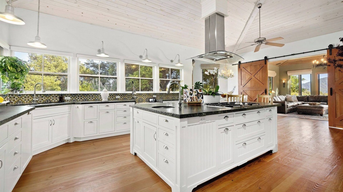 Topanga House | Spacious estate with 7 bedrooms and WiFi, fitness room in tranquil Topanga