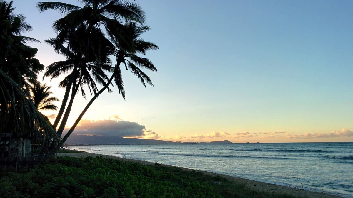 Ewa House | Spacious Ewa Beach Guesthouse On Beachfront Lot 30-day minimum.