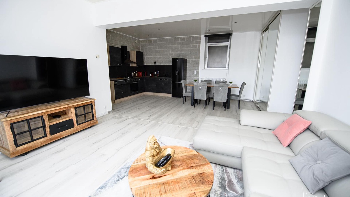 Epinal Apartment | SPACIOUS, EXCEPTIONAL APARTMENT