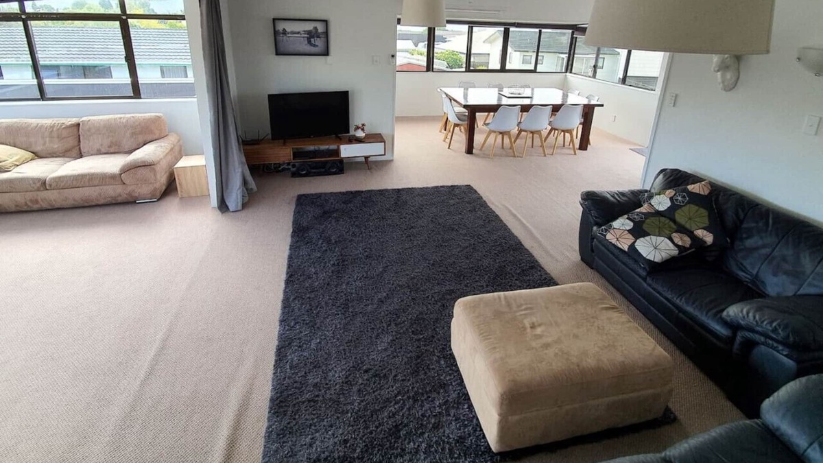 Richmond Heights House | Spacious family home with Wi-Fi & close to the Lake