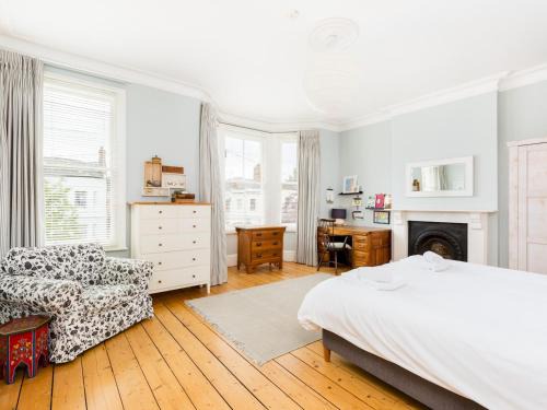 Leamington Spa House | Spacious Family 3Bed on Leam Terrace with Parking Pass the Keys