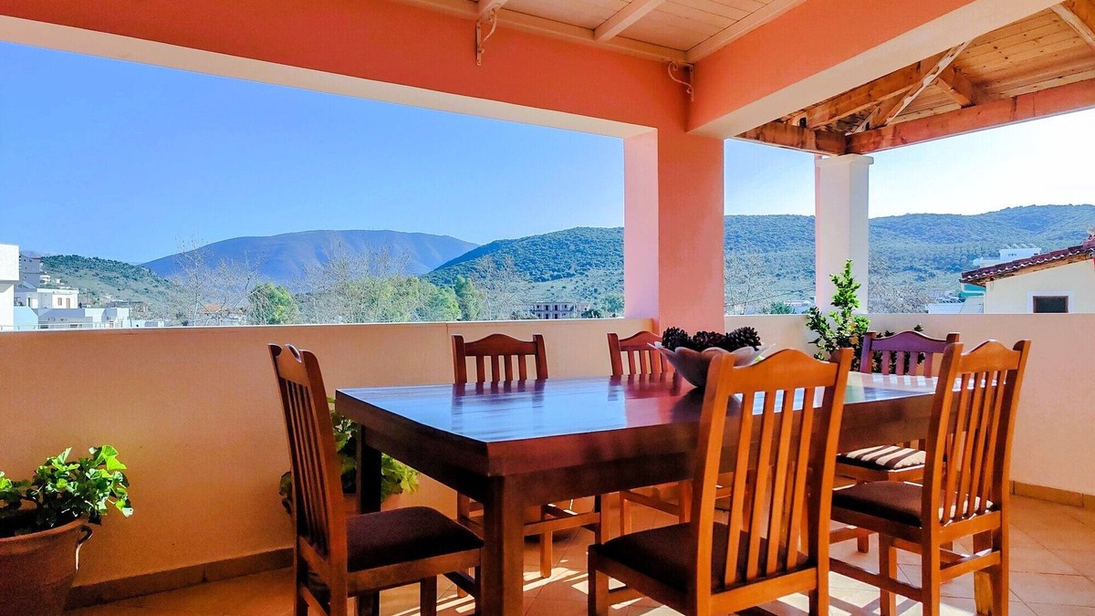 Ksamil Apartment | Spacious family-friendly three-bedroom apartment