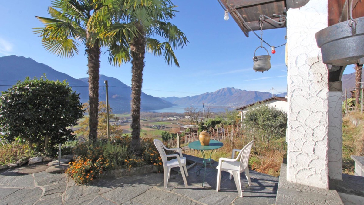 Riazzino House | Spacious Family-Friendly Holiday Home with Stunning Mountain Views