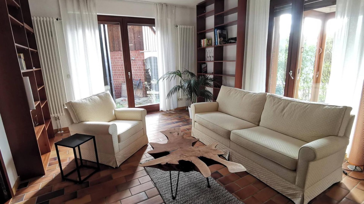 Lauf Apartment | Spacious, family-friendly vacation apartment in architect's house with garden