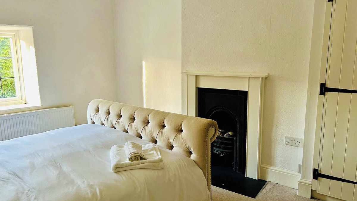 North Perrott Cottage | Spacious Family Cottage Retreat
