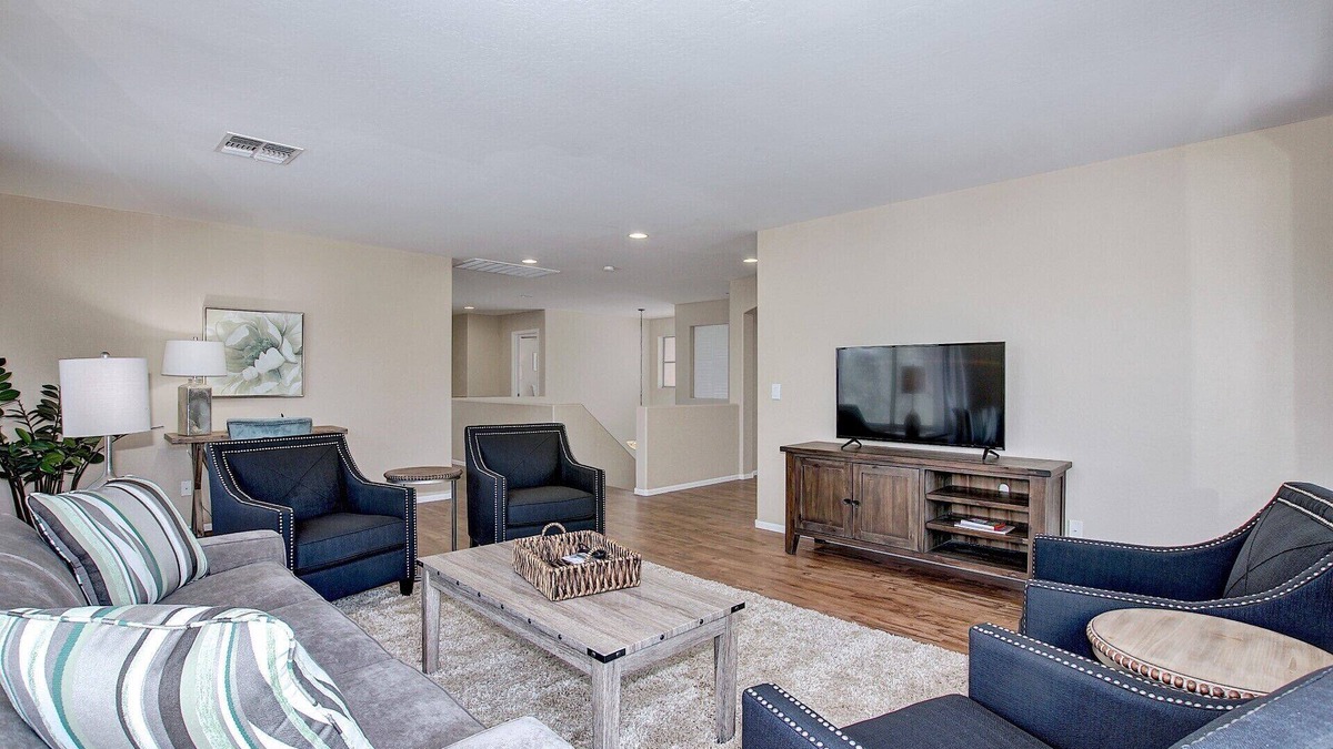 Power Ranch House | Spacious Family Getaway! 3 King beds! Pool! Legacy Park close!