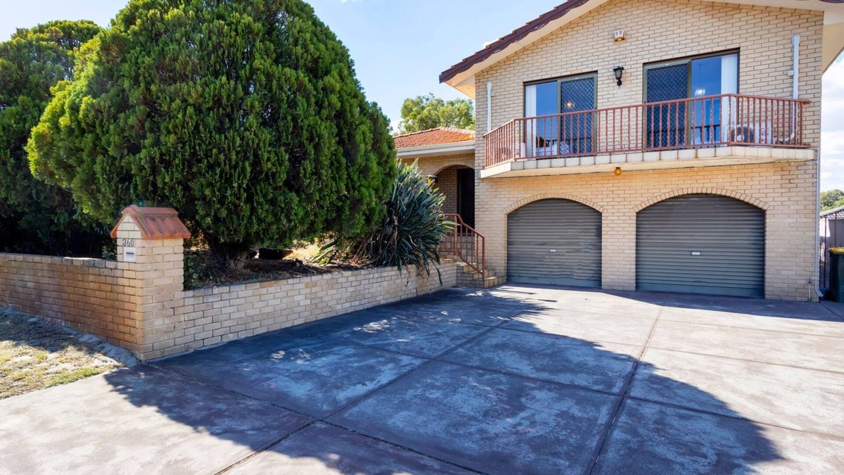 Dianella House | Spacious Family Home situated in Dianella