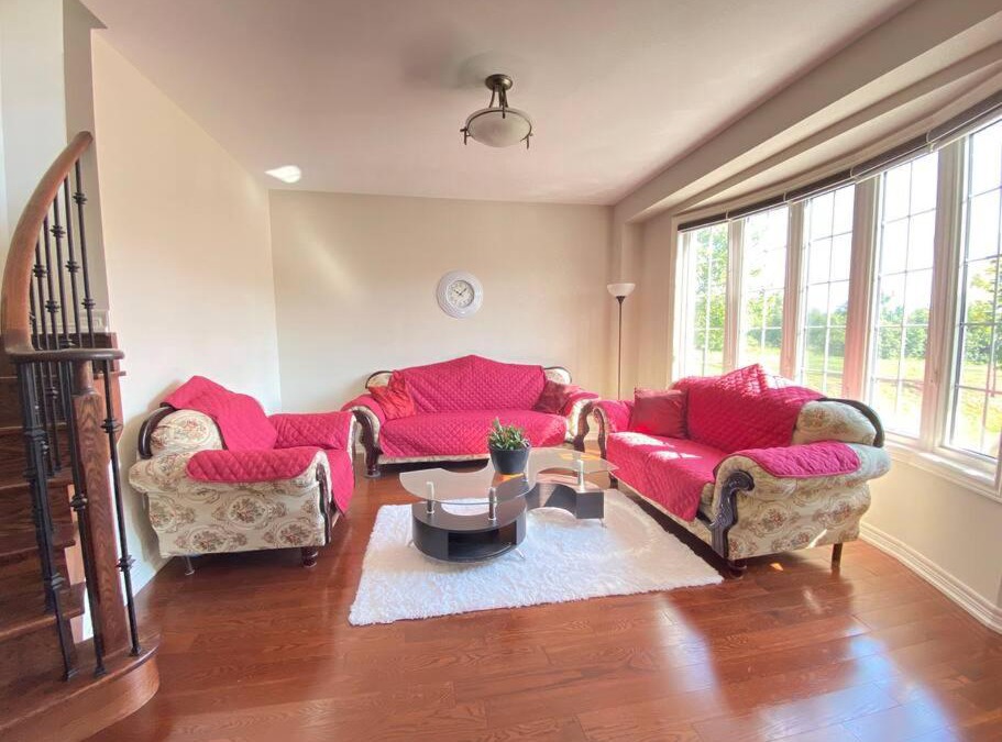Durham Region House | Spacious Family Home