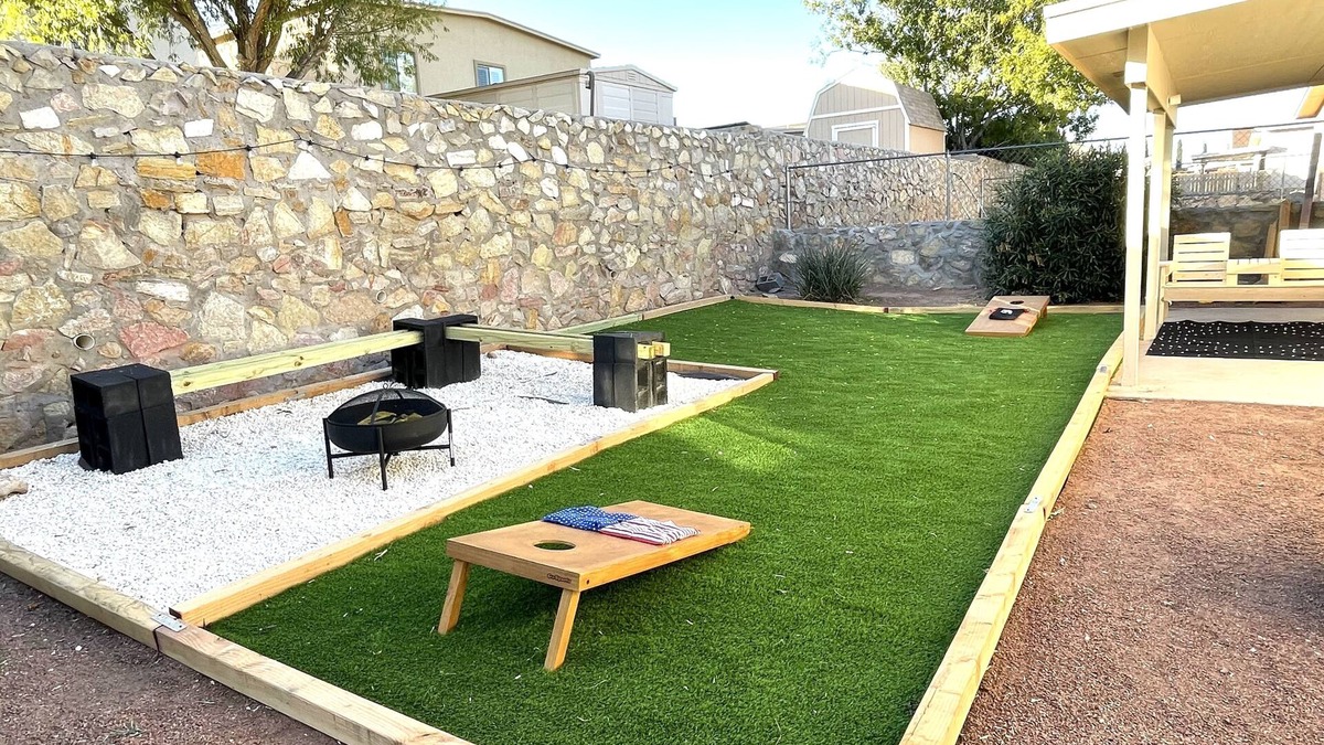 Northeast El Paso House | Spacious Family Home Fort Bliss Full Kitchen Games Dog Friendly