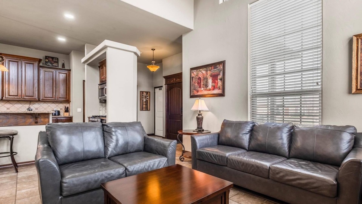 Wheatland House | Spacious family home near airport and downtown OKC