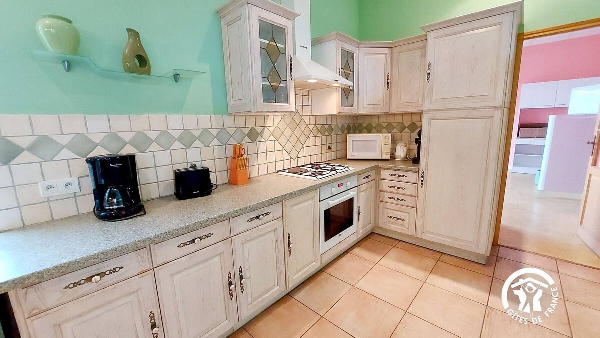 Carelles Cottage | Spacious Family Home with Heated Indoor Pool, Billiards, and Scenic Terraces