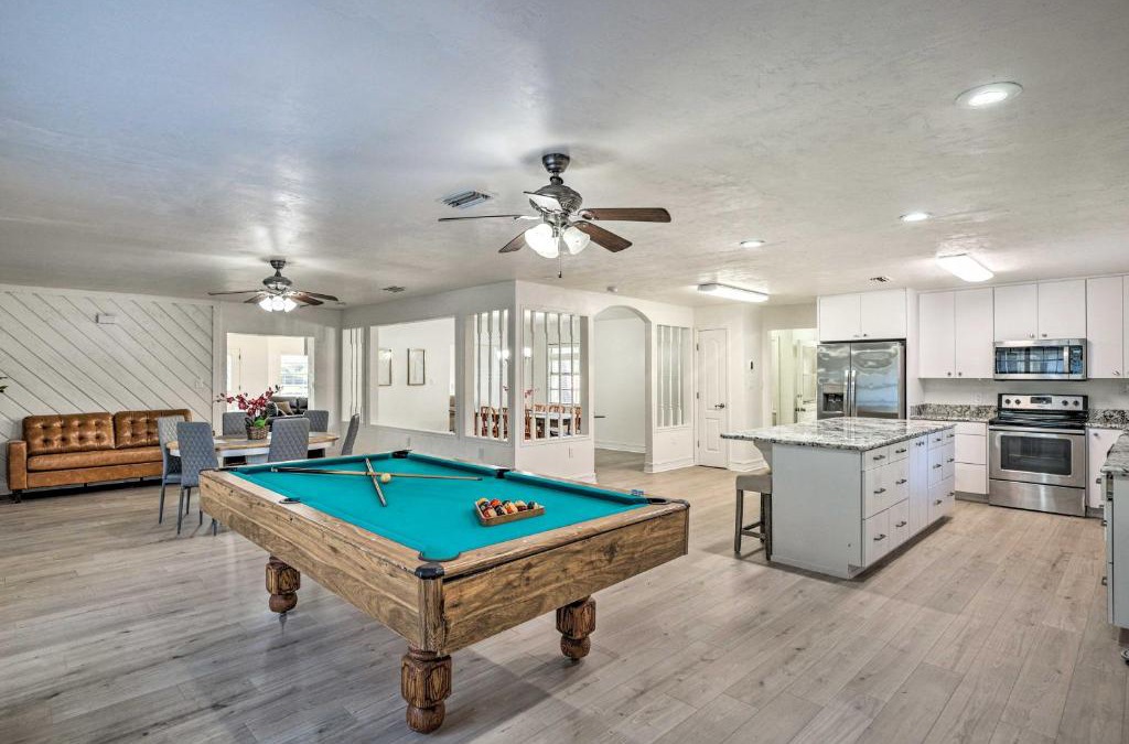 Gainesville House | Spacious Family Home with Backyard in Gainesville!
