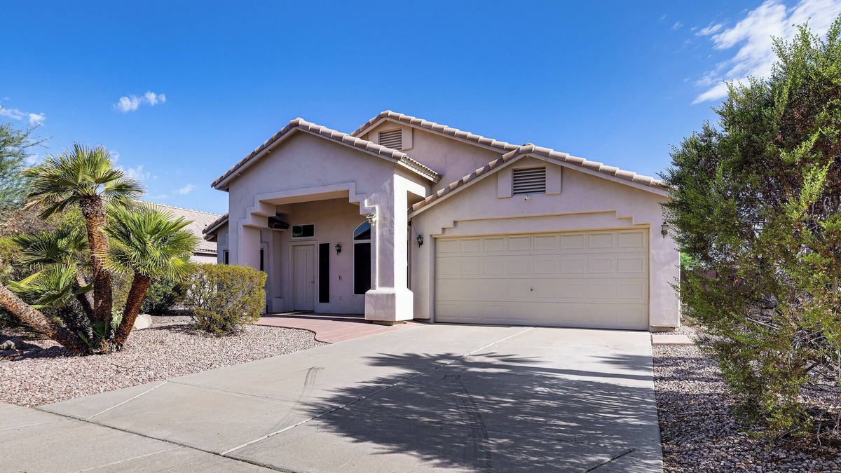 Tempe House | Spacious Family Home w/Yard Near Arizona Mills!
