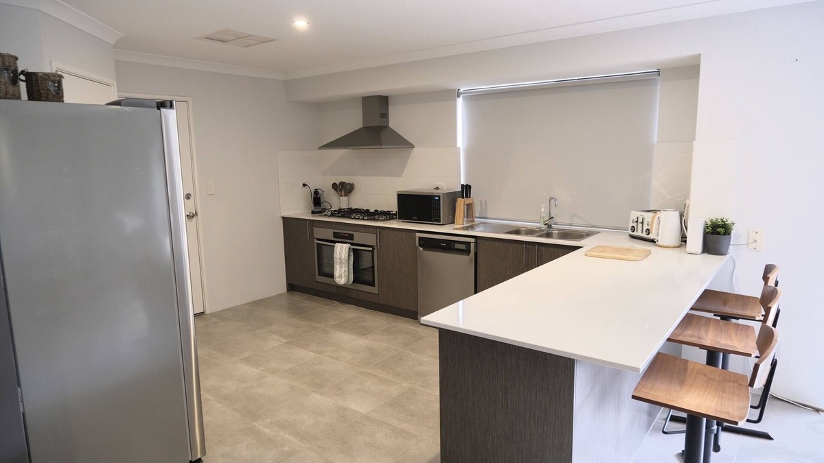 Dawesville House | Spacious Family Retreat