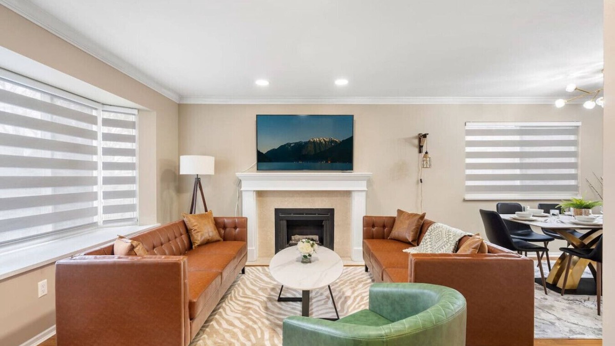 Marpole House | Spacious Family Retreat Central to YVR & Downtown