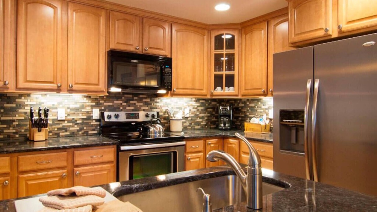 Tennis Village Condo | Spacious Family Retreat with A/C Comfort & Fireplace