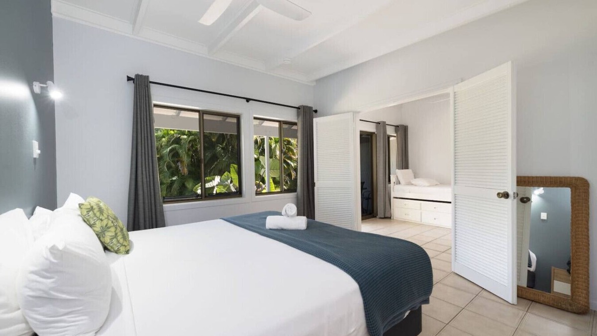 Nelly Bay Apartment | Spacious Family Unit