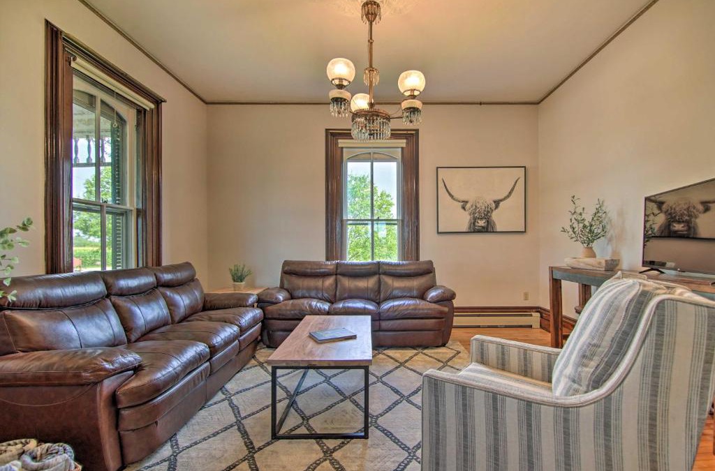 Janesville House | Spacious Farmhouse on 200 Acres Along the River