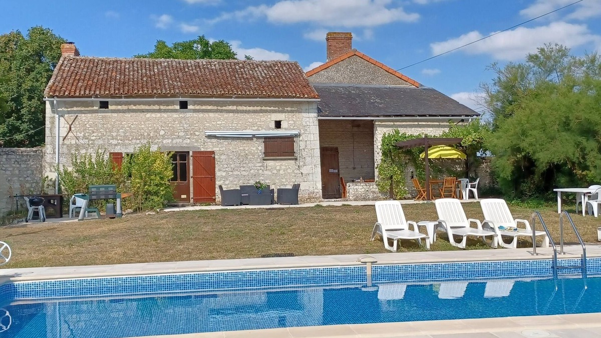 Jaulnay Other | Spacious Farmhouse with Private Pool. Ideal for 10 adults.