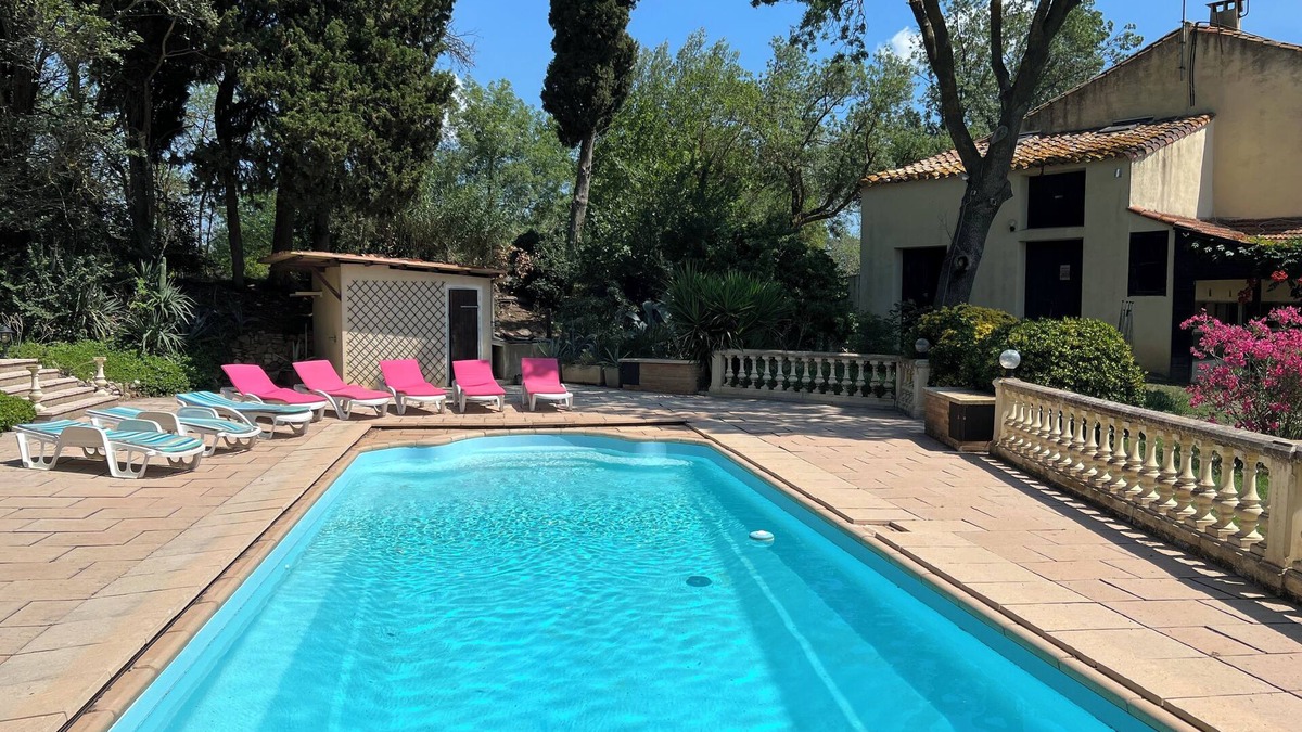 Coursan House | #Spacious farmhouse with large private pool in own grounds