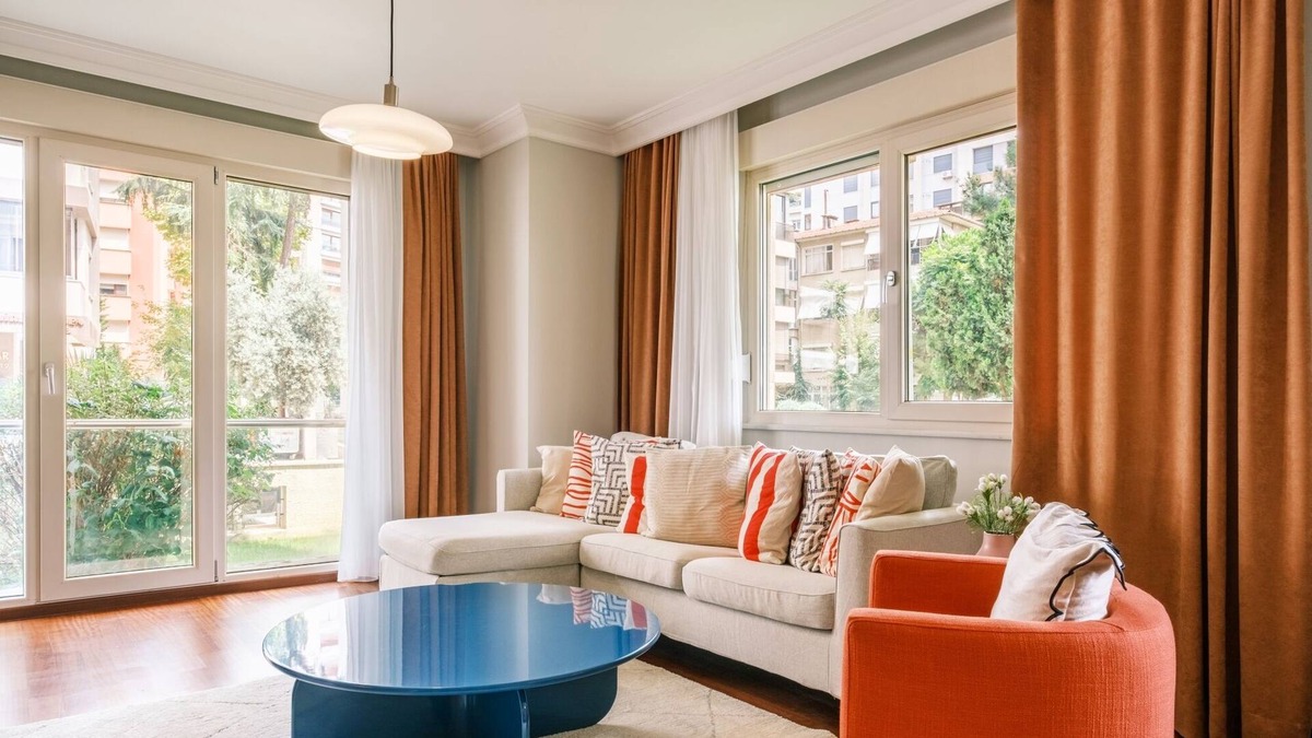 Caddebostan Mahallesi Apartment | Spacious Flat 3 min to Coast and Bagdat Avenue