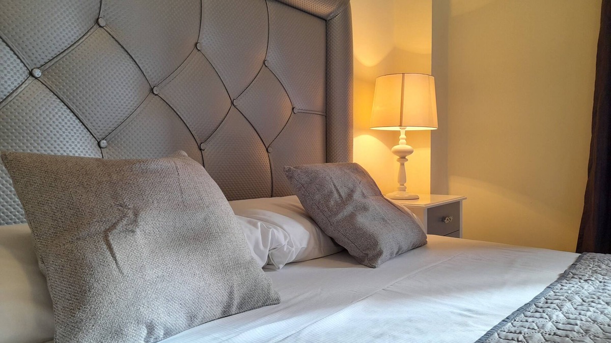 Buenas Noches Apartment | Spacious flat, very quiet and with gardens